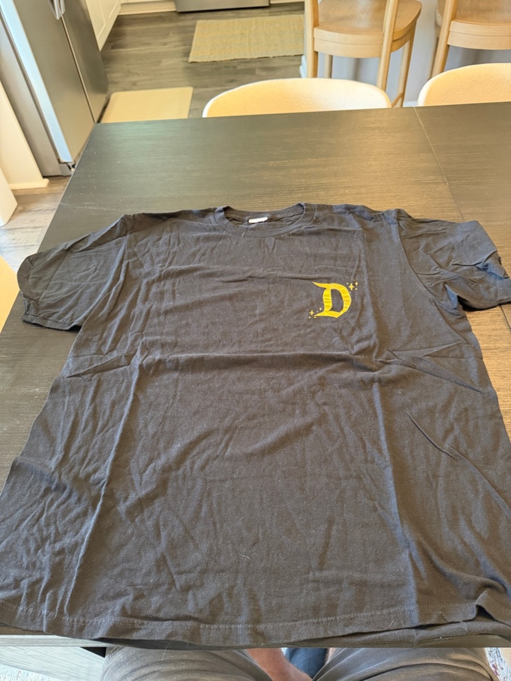 Disneyland Mens XL Gold Pressed design. Disneyland Exclusive.